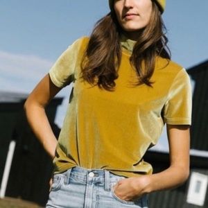 🚫SOLD🚫 NWOT Madewell Velvet Mockneck T-Shirt M